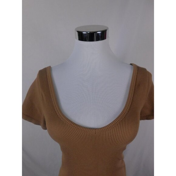 Bozzolo Tan Ribbed Knit Crop Top Deep Scoop Neck M/L - Picture 2 of 11